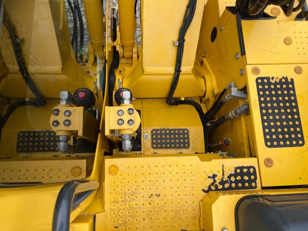 Komatsu PC138 Crawled Excavator Lamers Machinery (40)