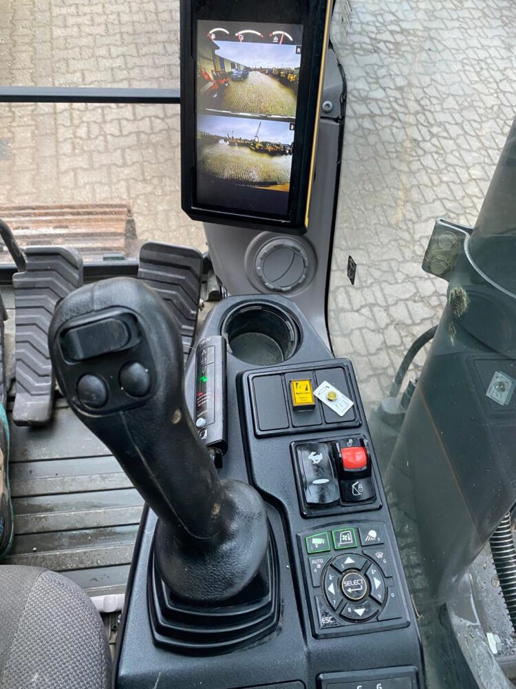 Volvo EC300 ELN Crawled Excavator Lamers Machinery (14)