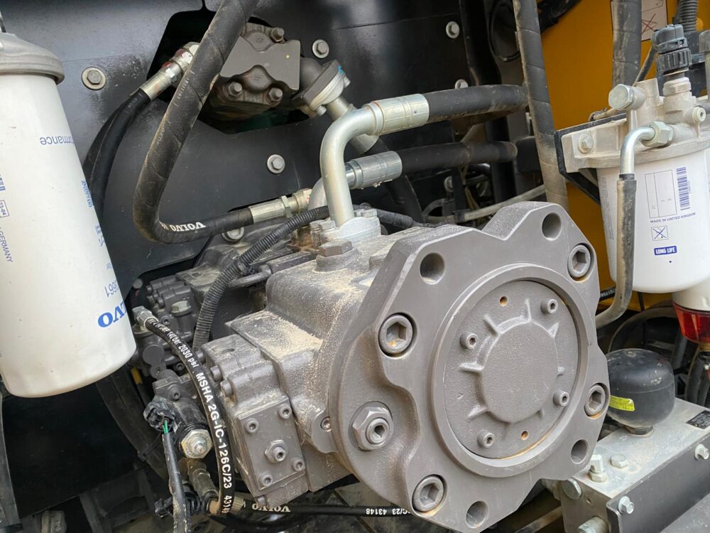 Volvo EC300 ELN Crawled Excavator Lamers Machinery (21)