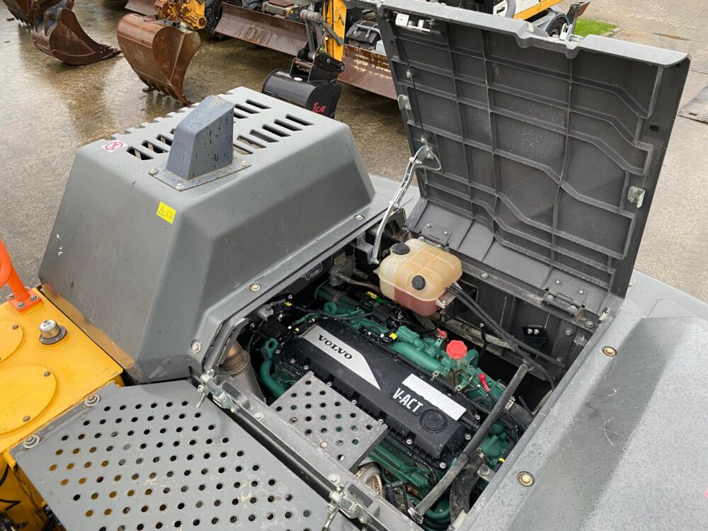 Volvo EC300 ELN Crawled Excavator Lamers Machinery (22)