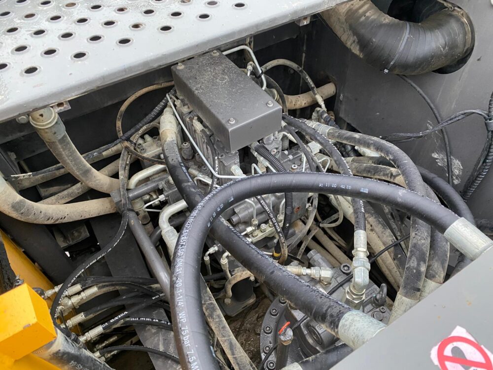 Volvo EC300 ELN Crawled Excavator Lamers Machinery (52)