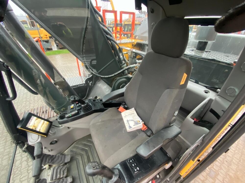 Volvo EC300 ELN Crawled Excavator Lamers Machinery (9)