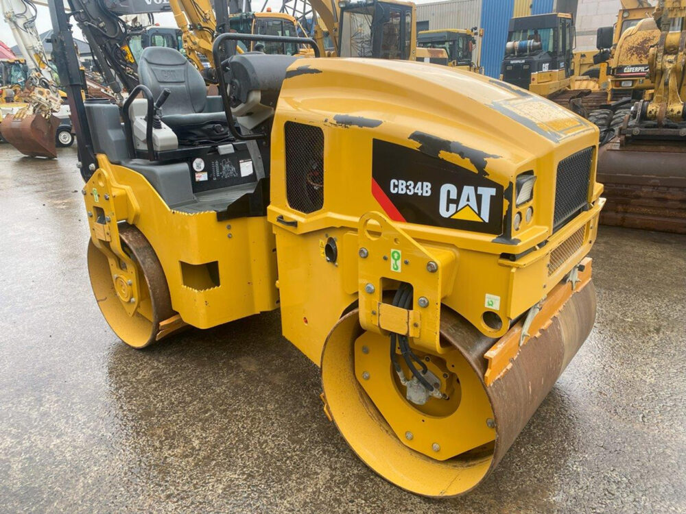 Caterpillar CB34B wals