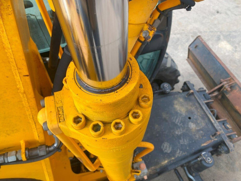 jcb-js160w-mobiele-graafmachine