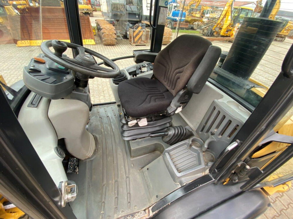 Caterpillar 906H wiellader 35km/h Speede