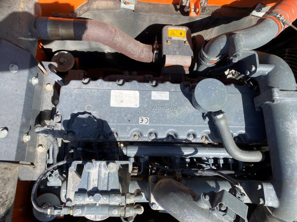 Doosan DX 255 LC rupsgraafmachine