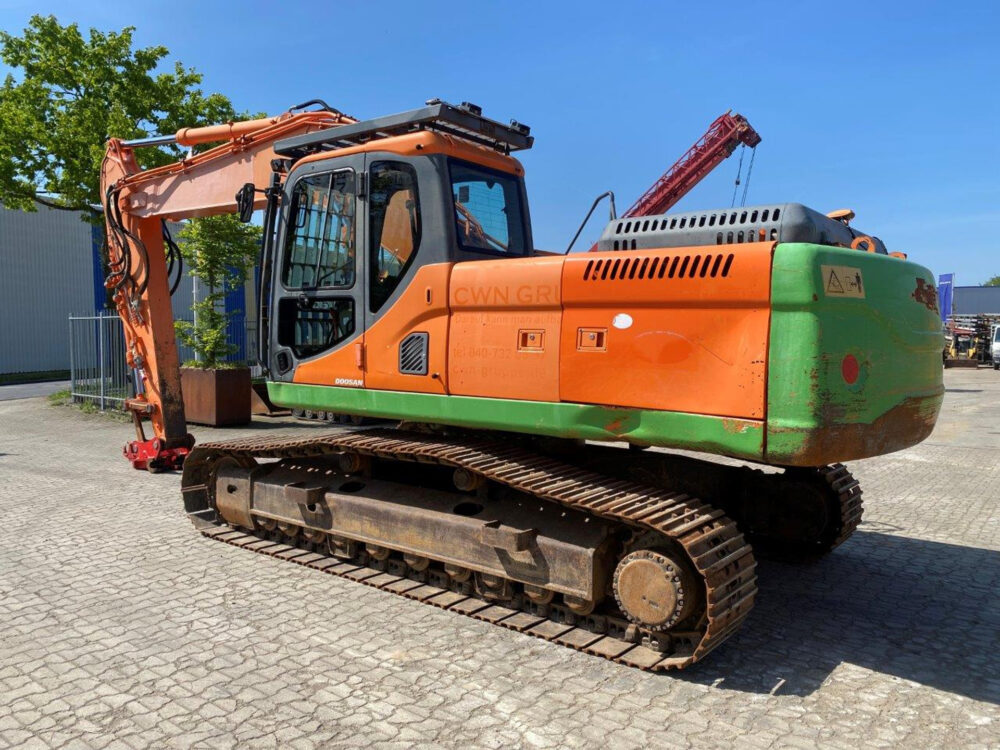 Doosan DX 255 LC rupsgraafmachine