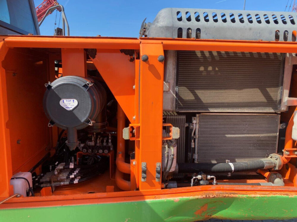 Doosan DX 255 LC rupsgraafmachine