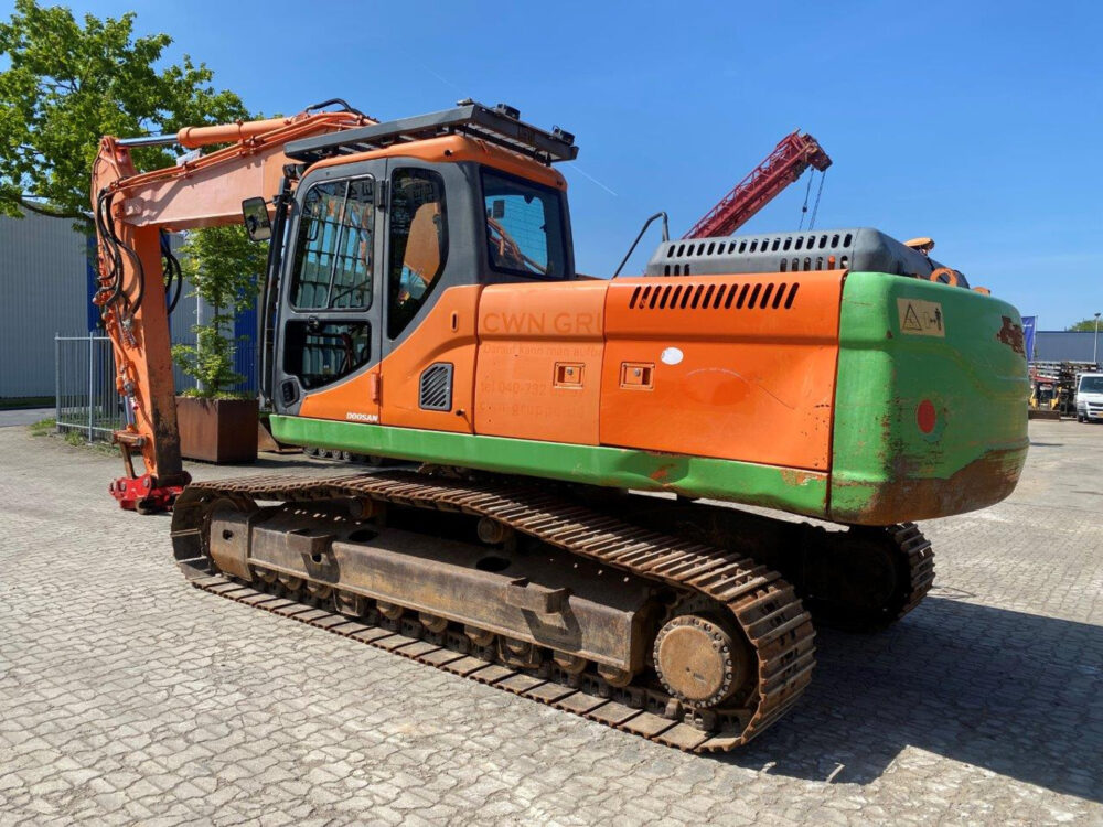 Doosan DX 255 LC rupsgraafmachine
