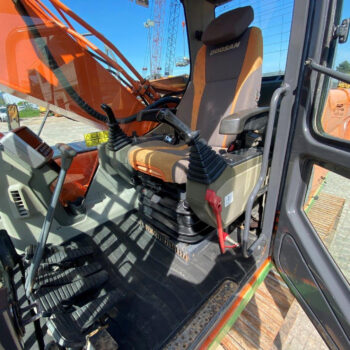 Doosan DX 255 LC rupsgraafmachine