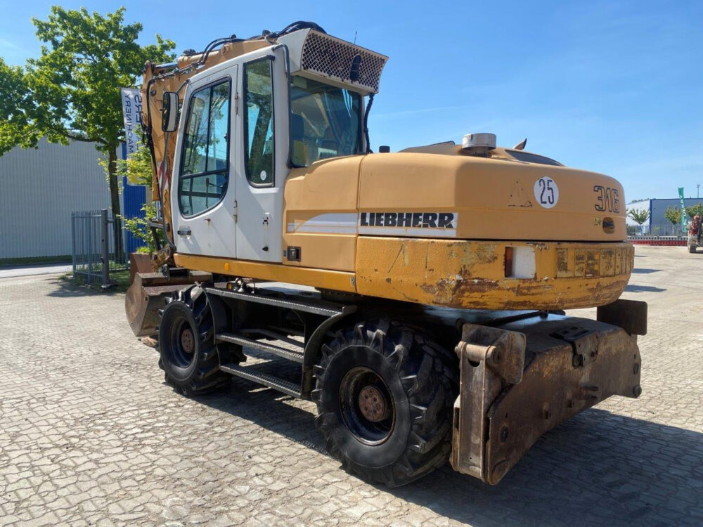 Liebherr A316 mobiele graafmachine
