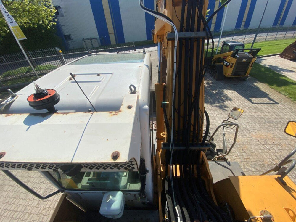 Liebherr A316 mobiele graafmachine
