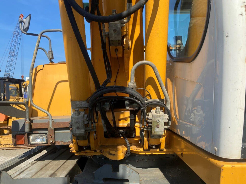 Liebherr A316 mobiele graafmachine