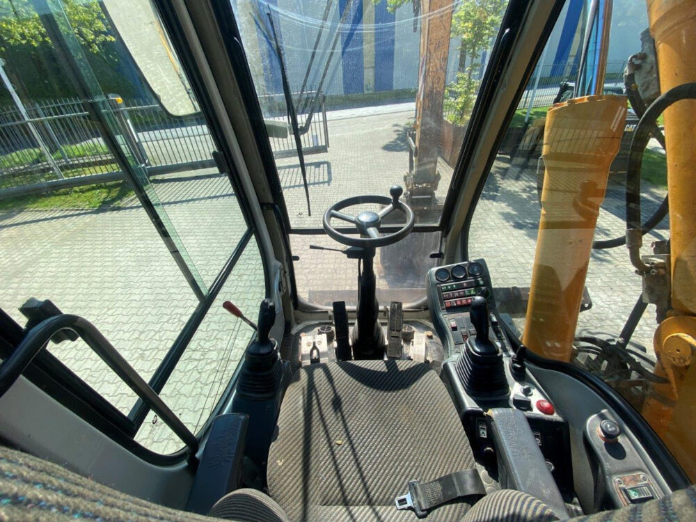 Liebherr A316 mobiele graafmachine