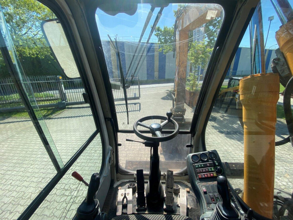 Liebherr A316 mobiele graafmachine