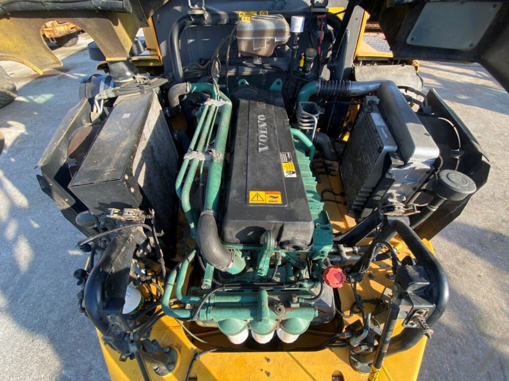 Volvo A40E 6×6 dumper