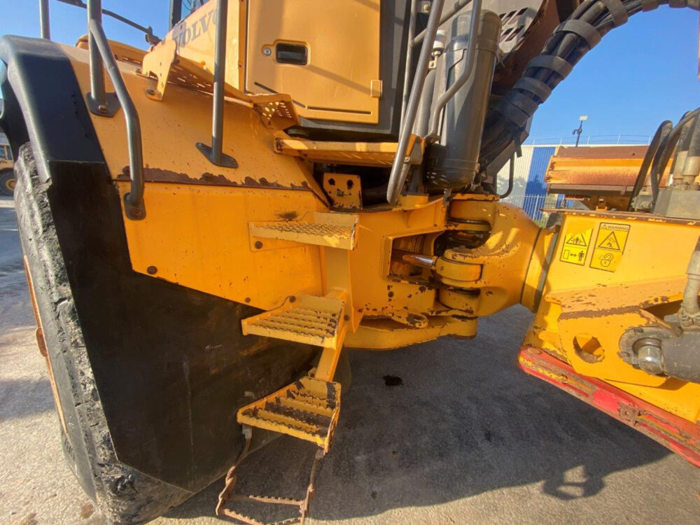 Volvo A40E 6×6 dumper