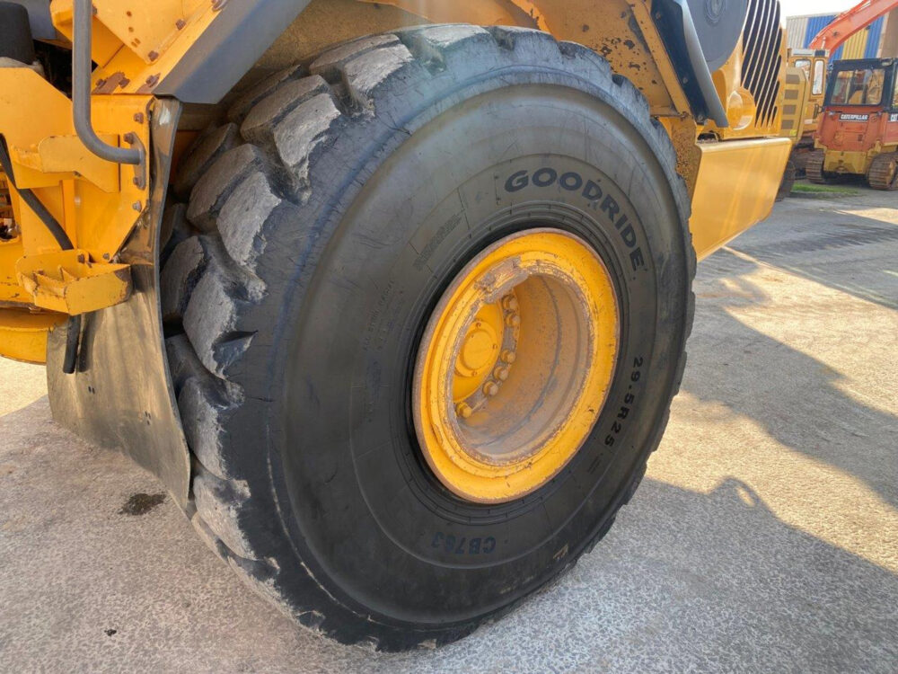 Volvo A40E 6×6 dumper
