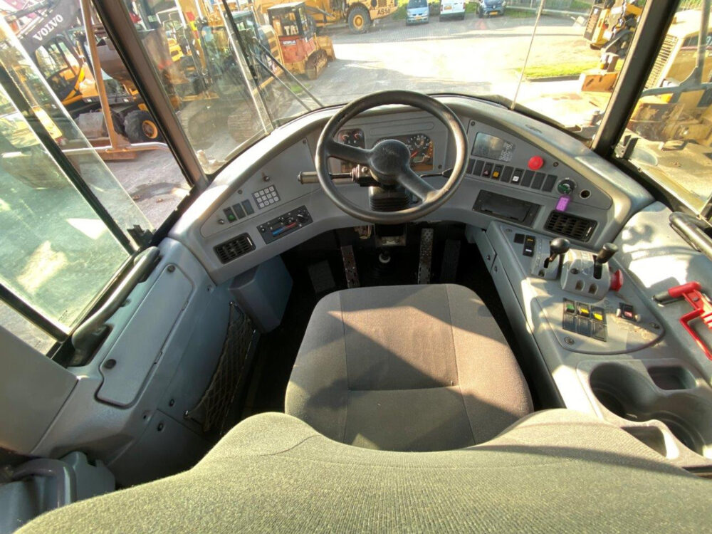 Volvo A40E 6×6 dumper
