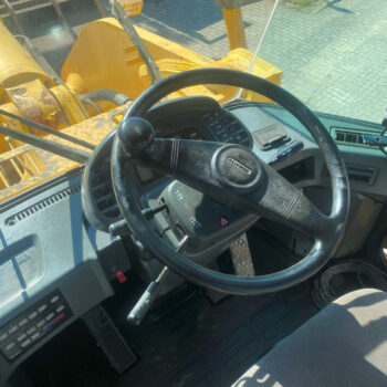 Komatsu WA 600-3 wiellader