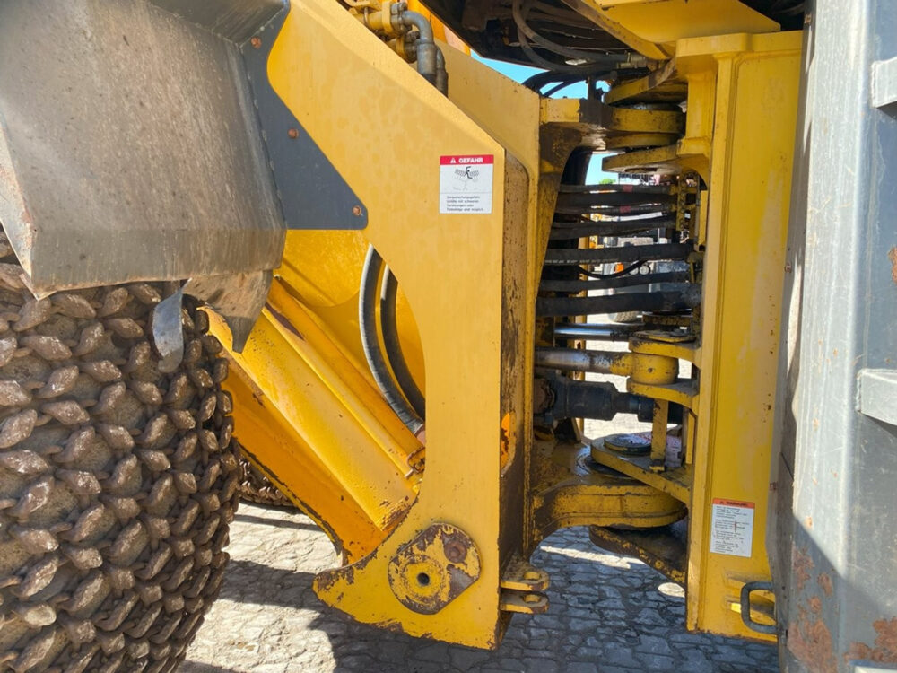 Komatsu WA 600-3 wiellader
