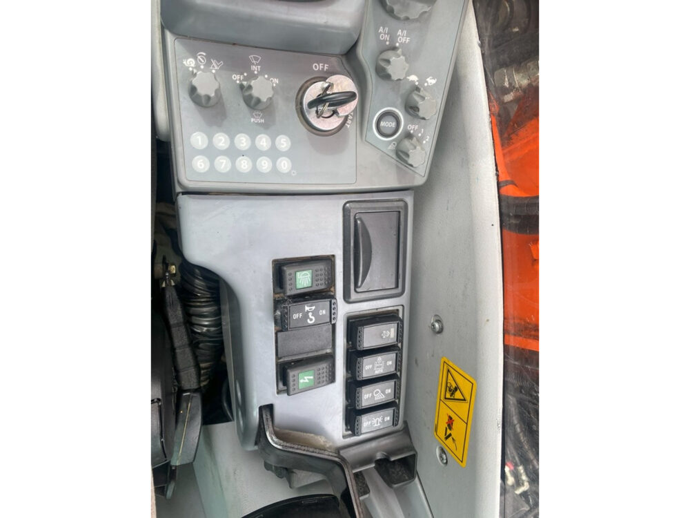 Hitachi ZX170W-6 mobiele graafmachine