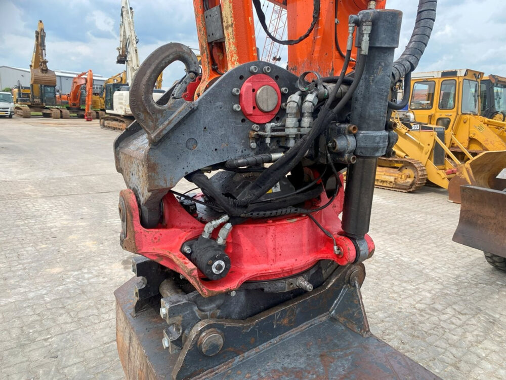 Hitachi ZX170W-6 mobiele graafmachine