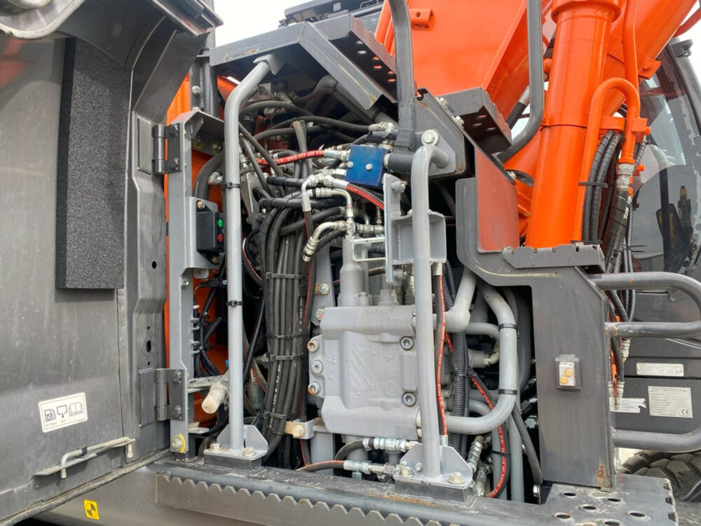 Hitachi ZX170W-6 mobiele graafmachine