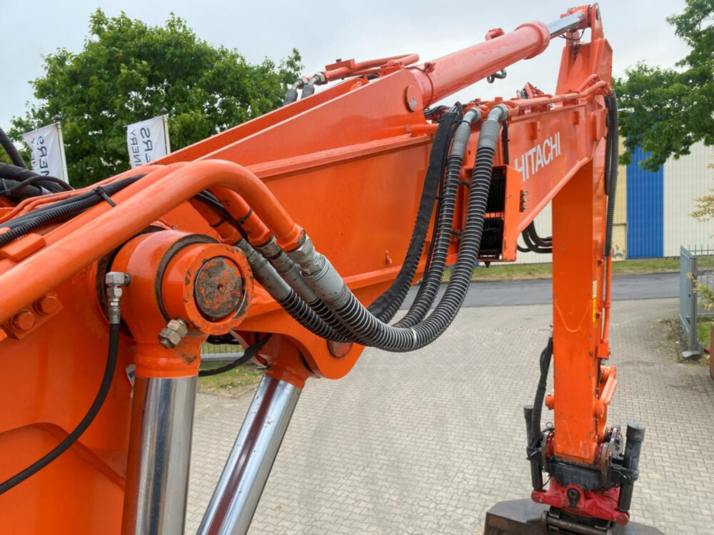 Hitachi ZX170W-6 mobiele graafmachine