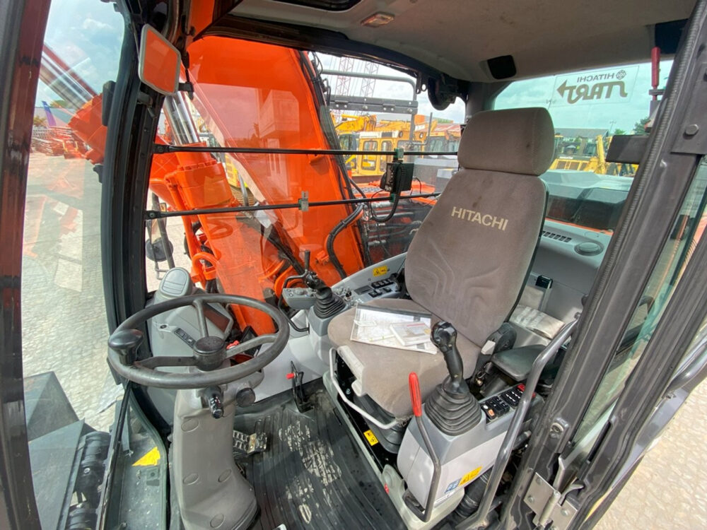 Hitachi ZX170W-6 mobiele graafmachine