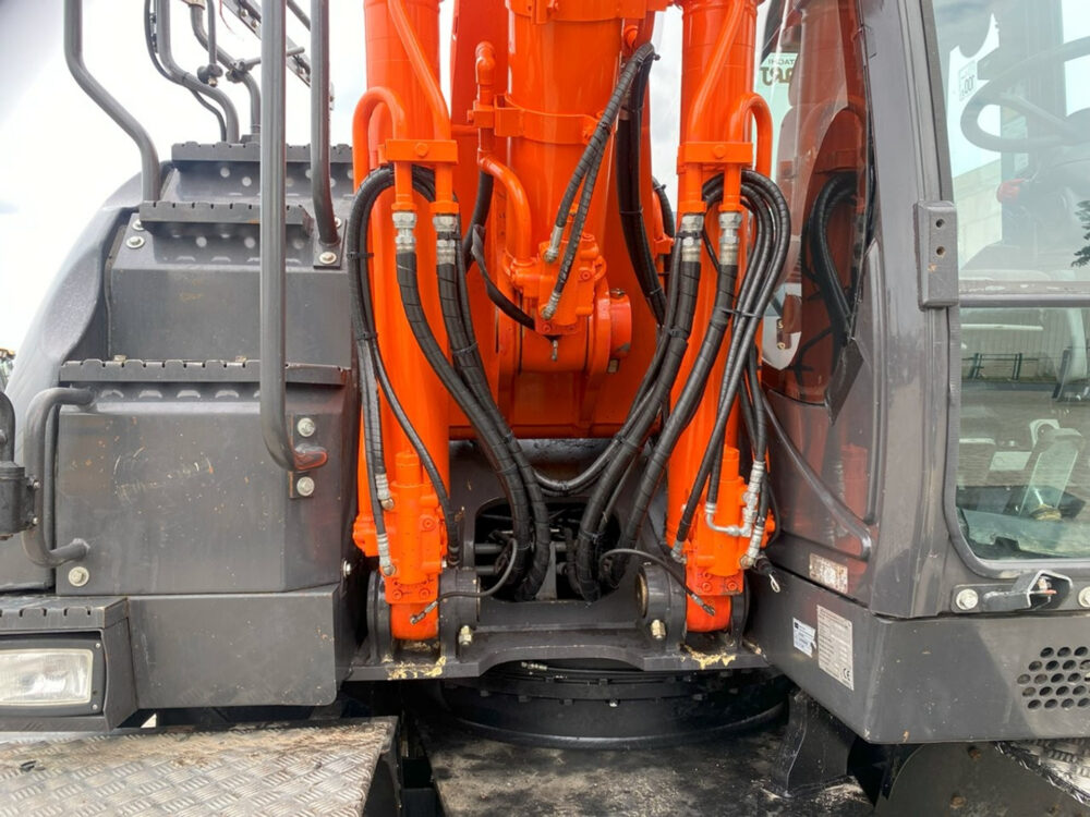 Hitachi ZX170W-6 mobiele graafmachine