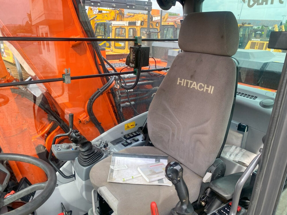 Hitachi ZX170W-6 mobiele graafmachine