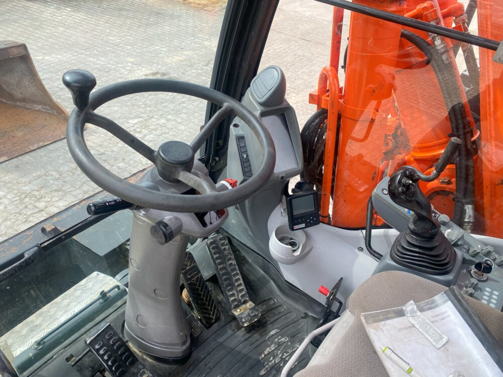 Hitachi ZX170W-6 mobiele graafmachine
