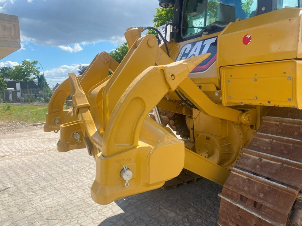 Caterpillar D6 XL next gen bulldozer