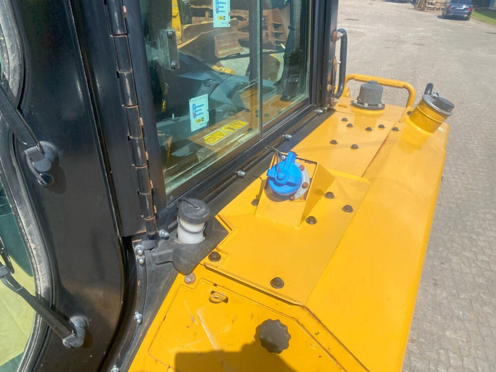 Caterpillar D6 XL next gen bulldozer