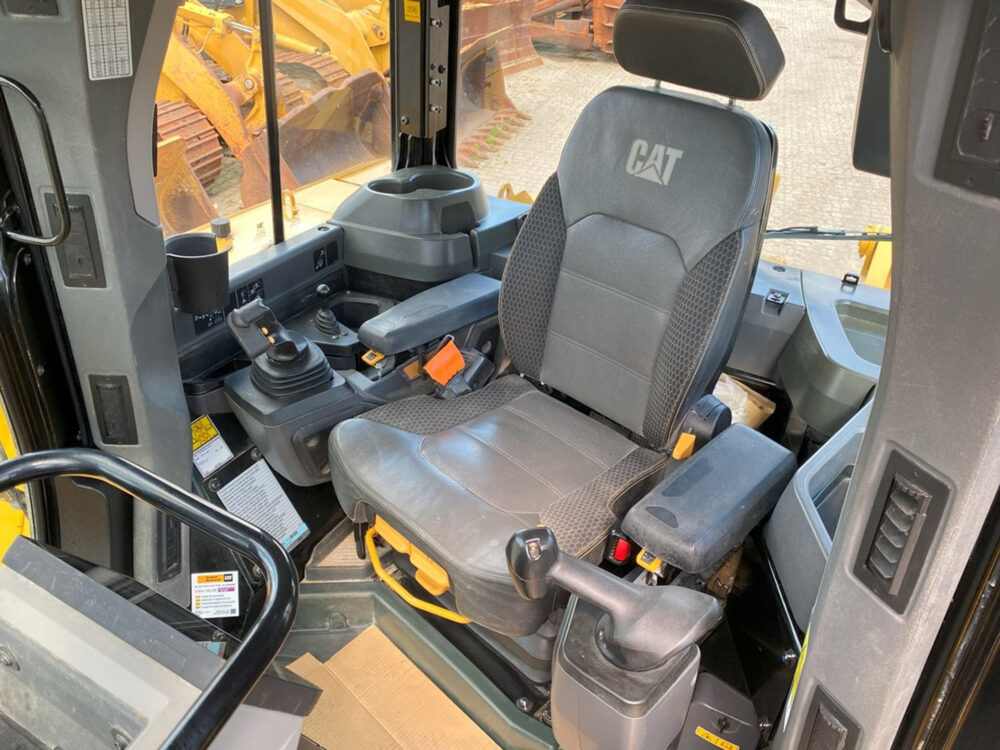 Caterpillar D6 XL next gen bulldozer