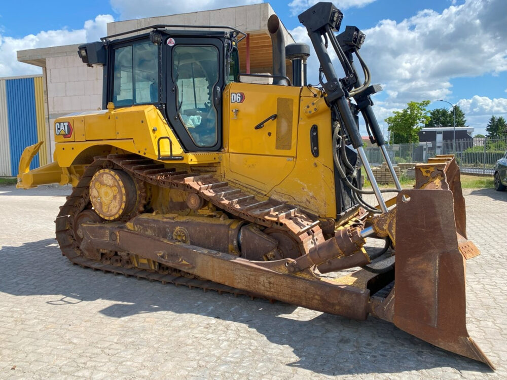 Caterpillar D6 XL next gen bulldozer