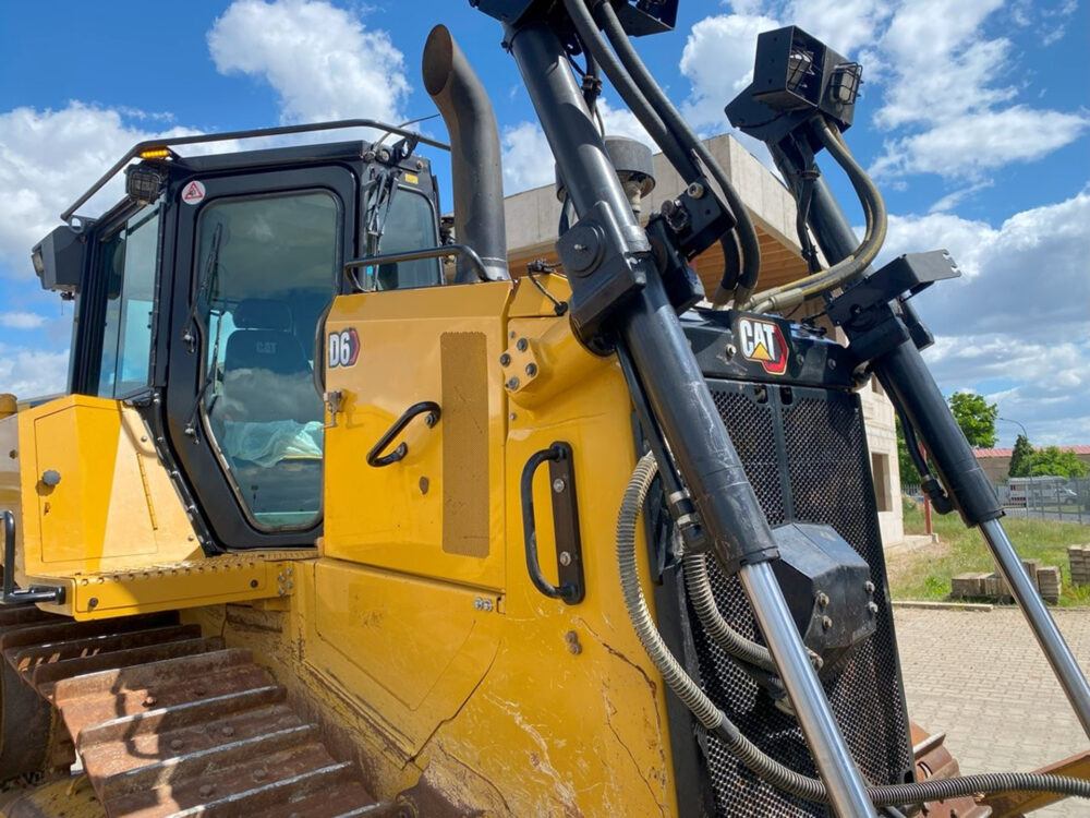 Caterpillar D6 XL next gen bulldozer