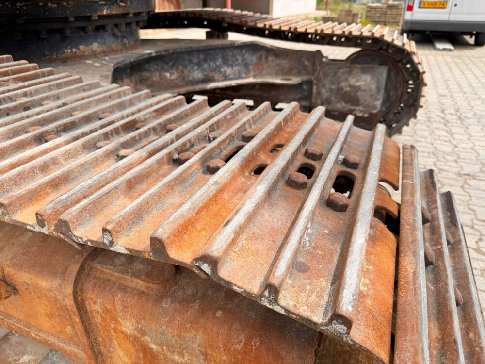 Caterpillar 324 E rupsgraafmachine