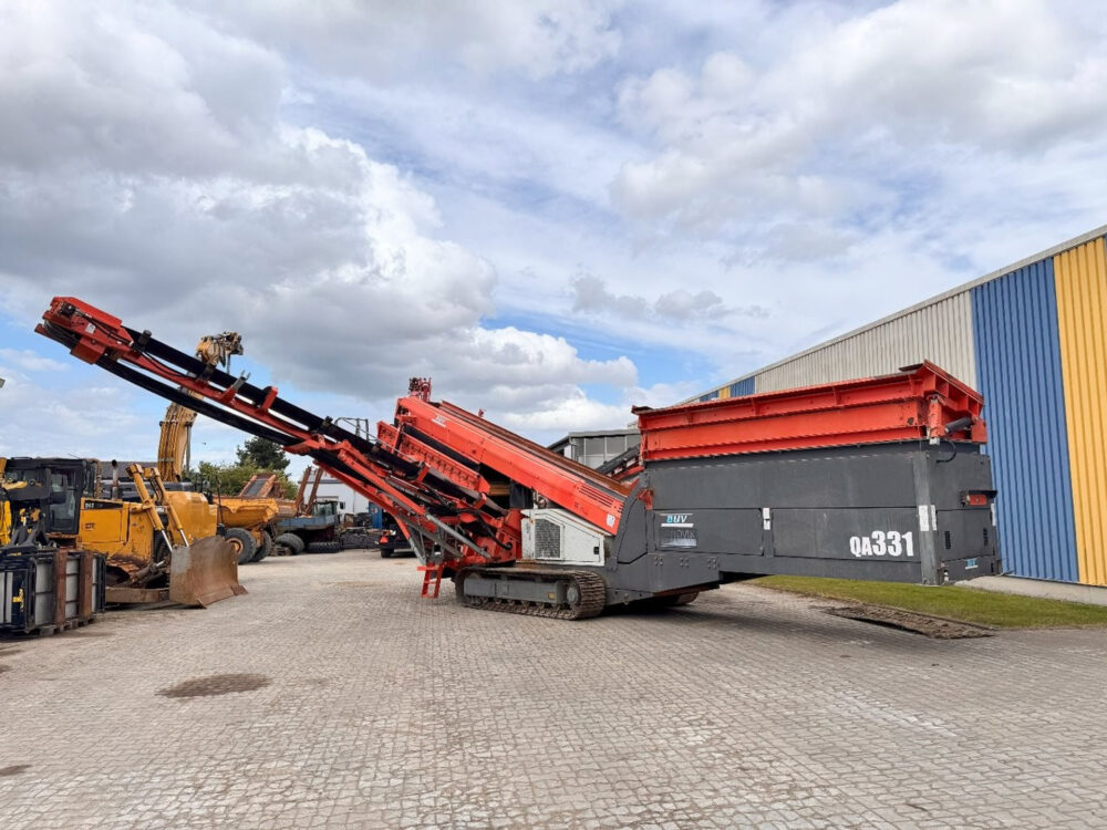 Sandvik QA331 rupsmobiele zeef
