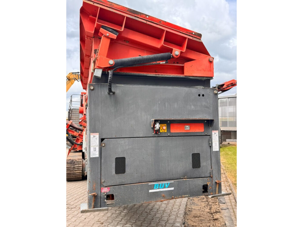 Sandvik QA331 rupsmobiele zeef