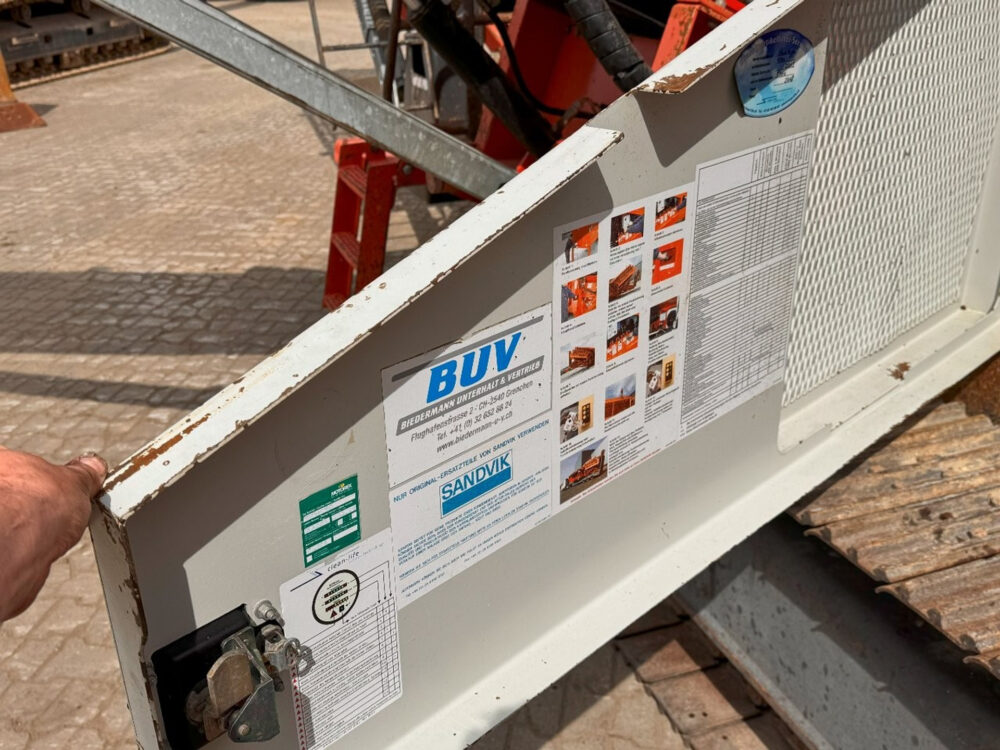 Sandvik QA331 rupsmobiele zeef