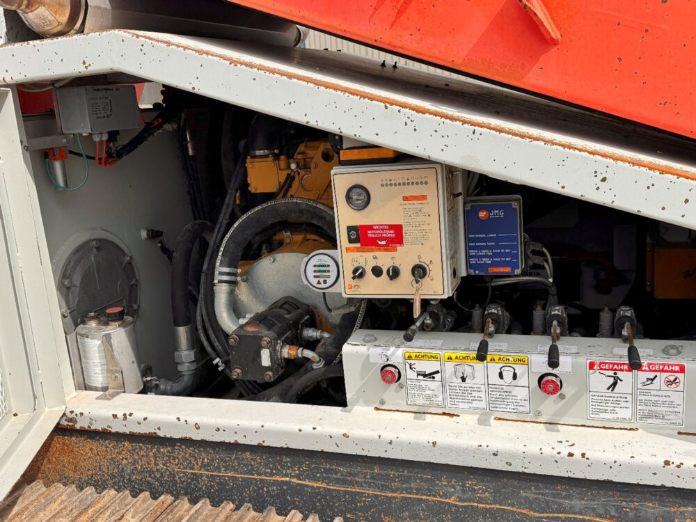 Sandvik QA331 rupsmobiele zeef