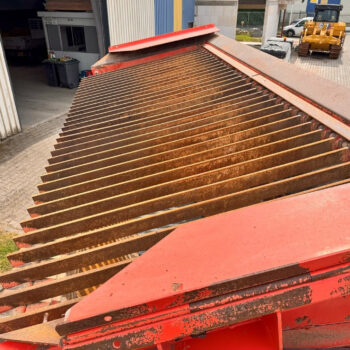 Sandvik QA331 rupsmobiele zeef