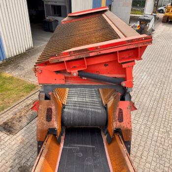 Sandvik QA331 rupsmobiele zeef