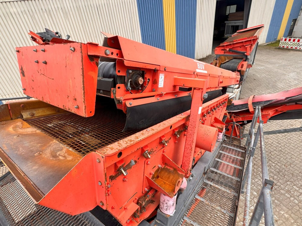 Sandvik QA331 rupsmobiele zeef
