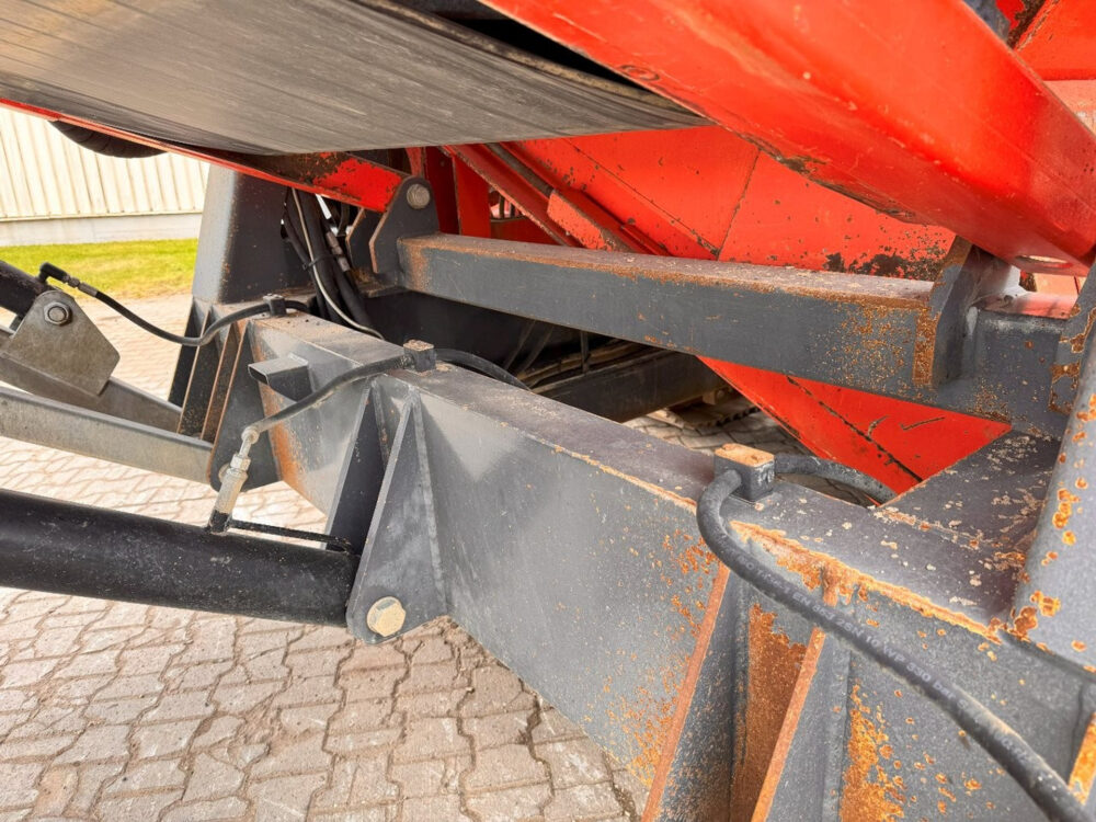 Sandvik QA331 rupsmobiele zeef