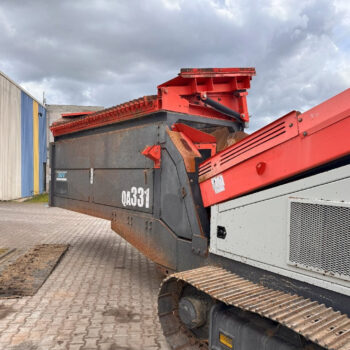 Sandvik QA331 rupsmobiele zeef