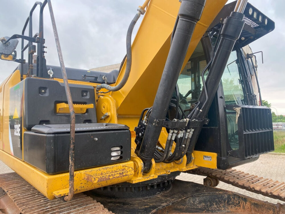 Caterpillar 329 ELN rupsgraafmachine