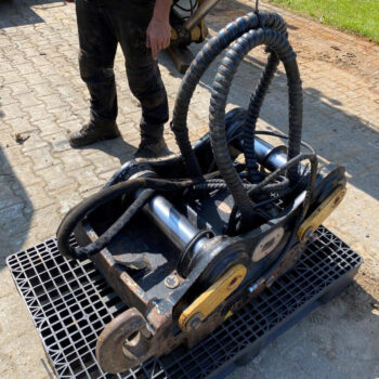 OilQuick OQ70 Quick-Coupler ex CAT329